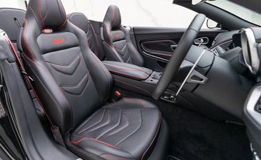 Aston Martin DBS Superleggera Volante 12