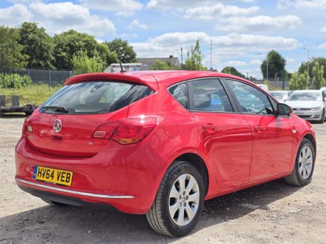 Vauxhall Astra 1.6 16v Design Hatchback 5dr Petrol Auto Euro 5 (115 ps) 35