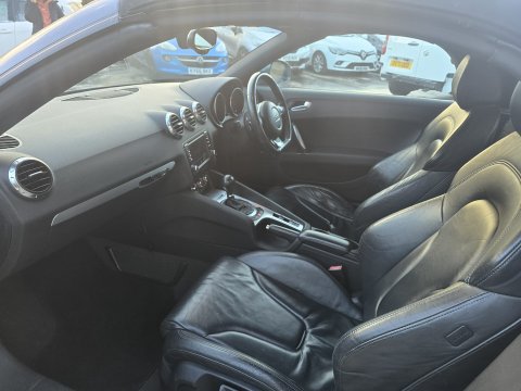 Audi TT TFSI CONVERTIBLE AUTO 9