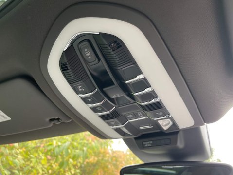 Porsche Macan 3.0 TD V6 S PDK 4WD Euro 6 (s/s) 5dr 36