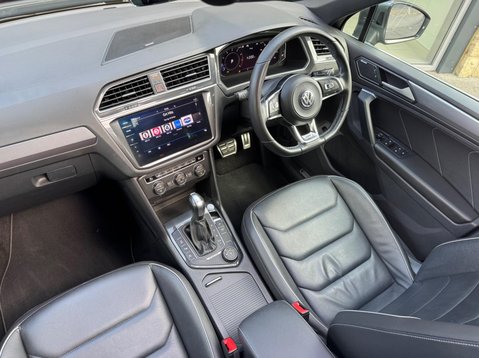 Volkswagen Tiguan R-LINE TECH TSI 4MOTION DSG 13