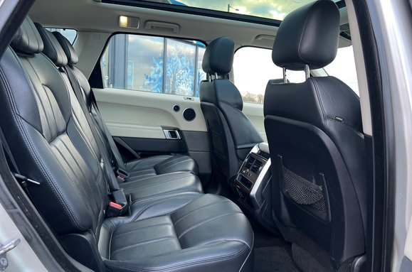 Land Rover Range Rover Sport 3.0 SDV6 HSE AUTO 23