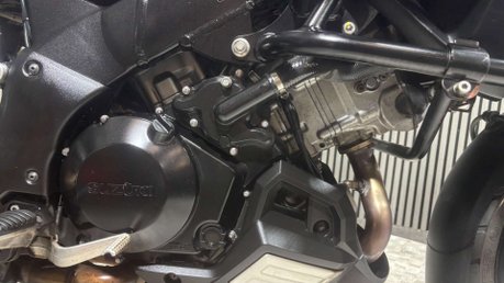 Suzuki V-Strom 1000 2016 ADVENTURE BIKE FULL LUGGAGE NEW MOT SERVICED 23