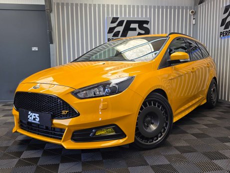Ford Focus 2.0T EcoBoost ST-3 Estate 5dr Petrol Manual Euro 6 (s/s) (250 ps) 25