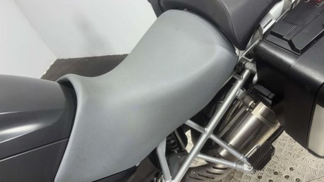 BMW R1200GS 2009 ONLY 31K PANNIERS NEW MOT SERVICED 1200CC ADVENTURE BIKE 24