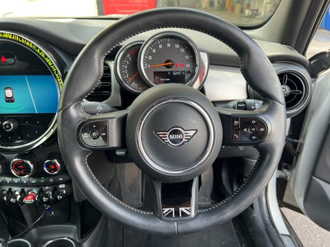 Mini Hatch 1.5 Cooper Exclusive Hatchback 5dr Petrol Steptronic Euro 6 (s/s) (136 ps) 19