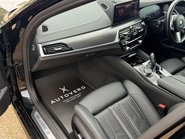 BMW 5 Series 520D M SPORT TOURING MHEV 40