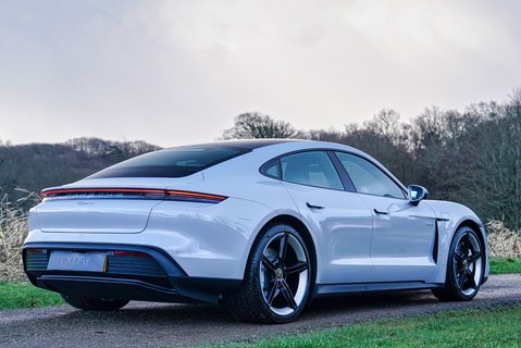 Porsche Taycan Performance Plus 93.4kWh 4
