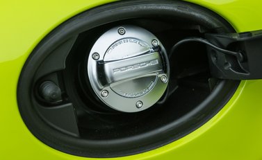 Porsche Cayman GT4 RS (718) 33