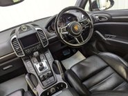 Porsche Cayenne 4.8 Cayenne V8 T Tiptronic S 4WD 5dr 68
