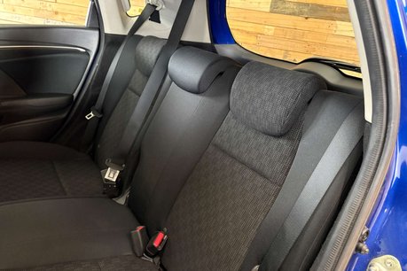 Honda Jazz 1.3L DOHC i-VTEC 30