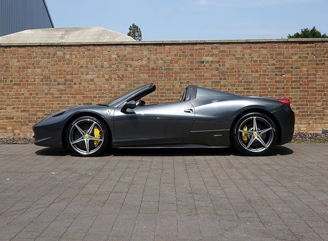 Ferrari 458 Spider 24