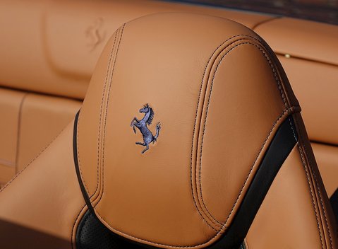 Ferrari California T 8