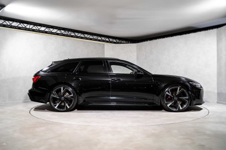 Audi RS6 Avant QUATTRO CARBON BLACK. VAT Q. WARRANTY. HEATED & COOLED SEATS. B & O. 7