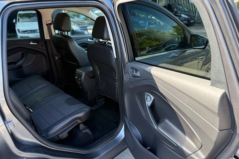 Ford Kuga TITANIUM TDCI 2WD - 10 SERVICES - NEW MOT - NEW DISCS AND PADS ALL ROUND 29