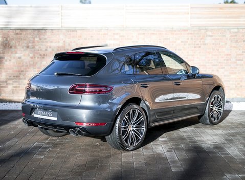 Porsche Macan Turbo 7