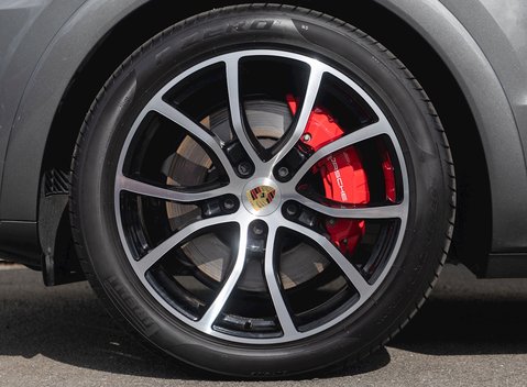 Porsche Cayenne GTS Coupé 10