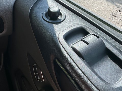 Ford Transit Custom 300 LIMITED P/V ECOBLUE 11