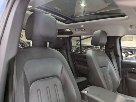 Land Rover Defender 2.0 Defender S D Auto 4WD 5dr 49