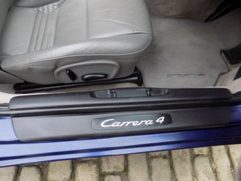 Porsche 911 (996) Carrera 4 Cabriolet 67