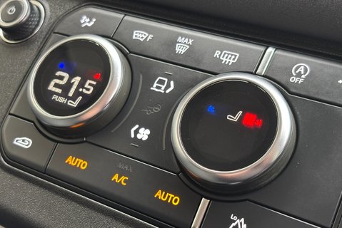 Land Rover Defender 110 D250 Hard Top SE MHEV - No VAT 21