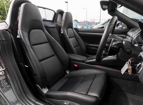 Porsche 718 Boxster S 14