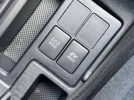 Toyota Yaris 1.5 Yaris T4 Hybrid CVT 5dr 34