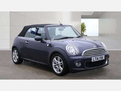 Mini Convertible 2.0 Cooper D Convertible 2dr Diesel Auto Euro 5 (112 ps) 4