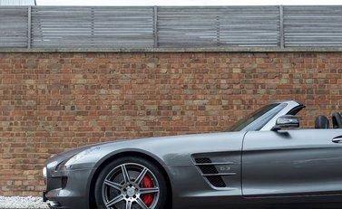 Mercedes-Benz SLS AMG Roadster 26