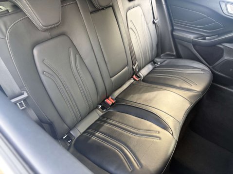 Ford Focus 1.0 Focus Vignale Auto 5dr 11