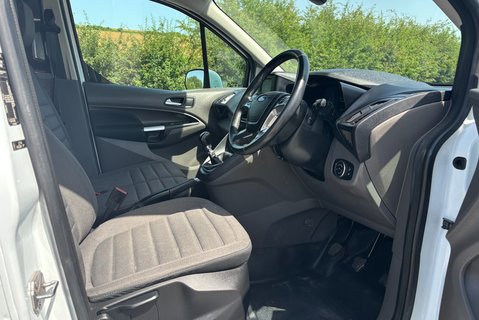 Ford Transit Connect 240 L2 Limited 120 ps Panel Van 17