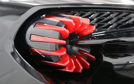 Aston Martin Vanquish V12 Zagato Coupe - 1 of 99 7