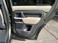 Land Rover Defender HSE MHEV 24