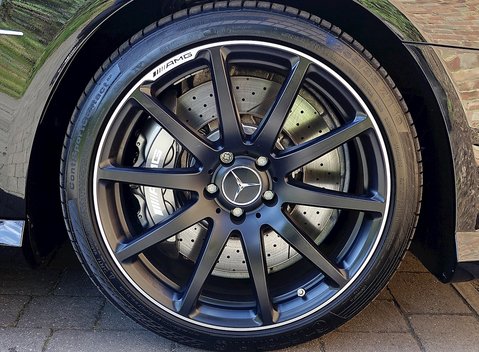 Mercedes-Benz SL Class SL63 AMG 13