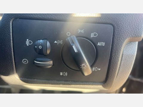 Ford Focus 1.6 TDCi DPF Titanium Hatchback 5dr Diesel Manual (115 g/km, 108 bhp) 16