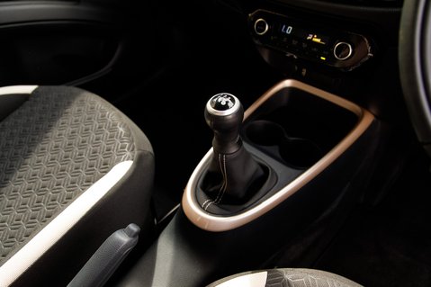 Toyota Aygo X VVT-I EDGE 25