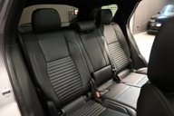 Land Rover Discovery Sport 2.0 Discovery Sport Dynamic SE D MHEV Auto 4WD 5dr 48