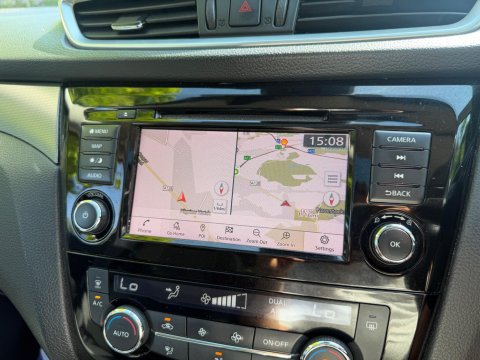 Nissan Qashqai 1.3 DIG-T N-Connecta Euro 6 (s/s) 5dr 31