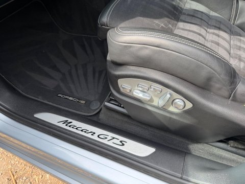 Porsche Macan GTS PDK 74