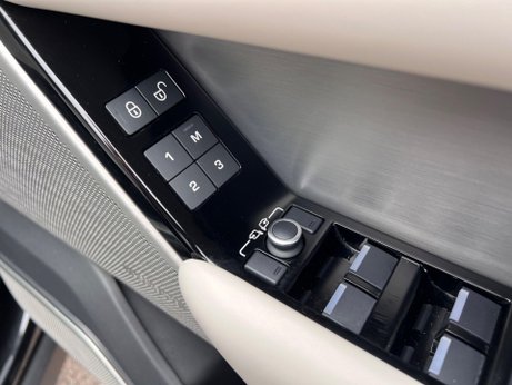 Land Rover Range Rover Velar 2.0 D240 R-Dynamic HSE Auto 4WD Euro 6 (s/s) 5dr 26