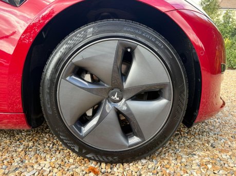 Tesla Model 3 Standard Range Plus Auto RWD 4dr 14