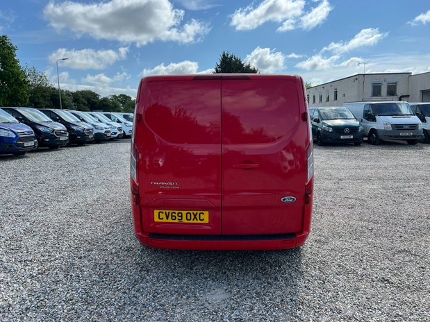 Ford Transit Custom SWB L1H1 (SOLD) Limited 300 Air Con Alloys Sensors EURO 6 7