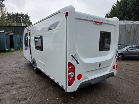 Coachman Pastiche 560/4 8
