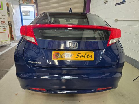 Honda Civic 1.6 i-DTEC ES-T Euro 5 (s/s) 5dr 8