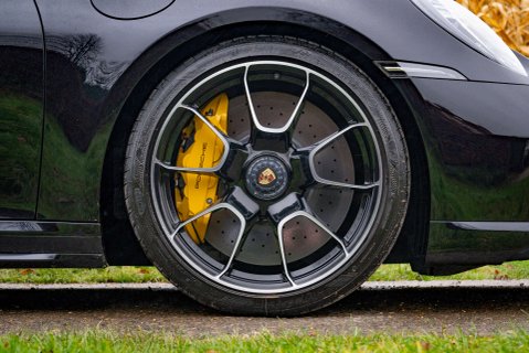 Porsche 911 Turbo S PDK Coupe 6