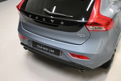 Volvo V40 1.5 V40 Inscription Edition T3 Auto 5dr 25