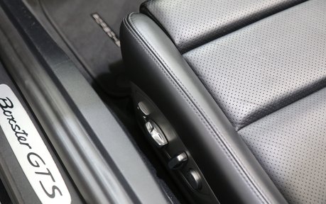 Porsche 718 Boxster GTS - Huge Specification - Burmester Sound 24