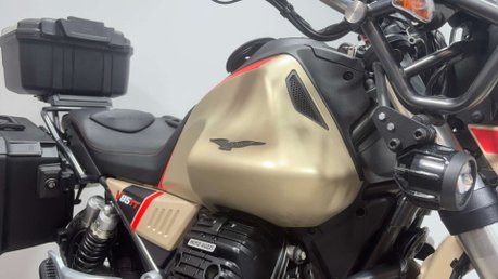 Moto Guzzi V85 TT 850 2021 ONLY 11K HISTORY FULL LUGGAGE ADVENTURE BIKE 42