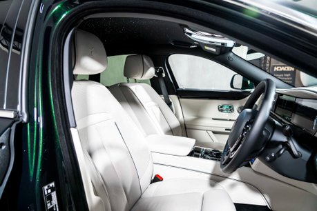 Rolls-Royce Ghost V12. FULL PPF. STARLIGHT. H, C & M SEATS. REAR ENTERTAINMENT. HUD. 17