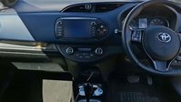 Toyota Yaris 1.5 VVT-h Blue Bi-Tone Hatchback 5dr Petrol Hybrid E-CVT Euro 6 (s/s) (100  5